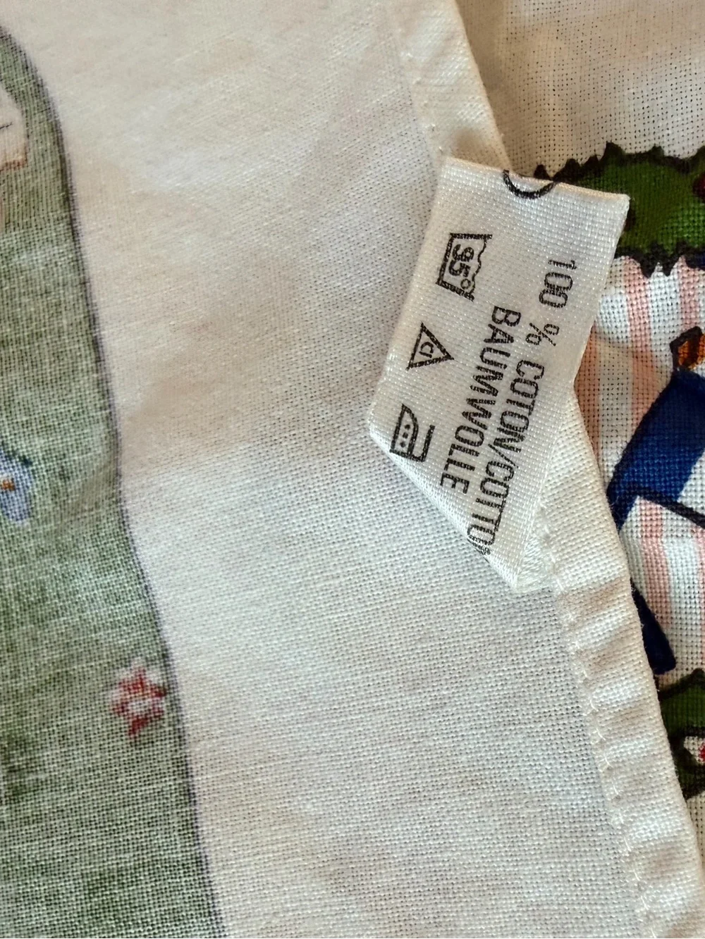 Vintage Beauville Hansi Tablecloth Alsatian Motif